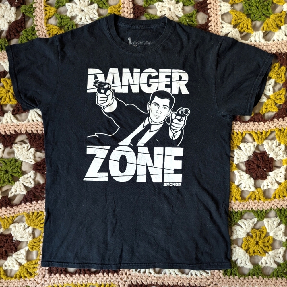 Archer DANGER ZONE Graphic Tee Size Medium FX Network graphic print